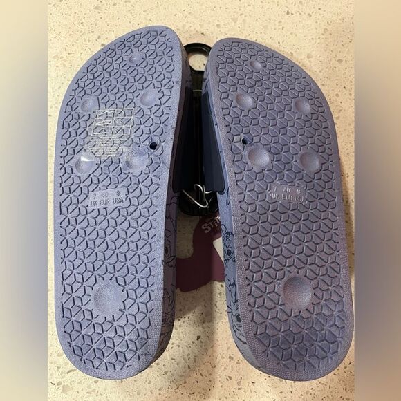 Disney Lilo and Stitch Stitch Sandals - Picture 3 of 3
